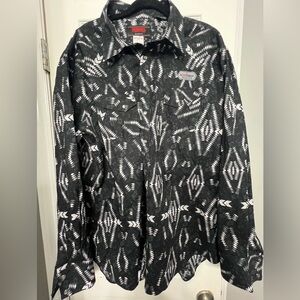 Men’s long sleeve pearl snap